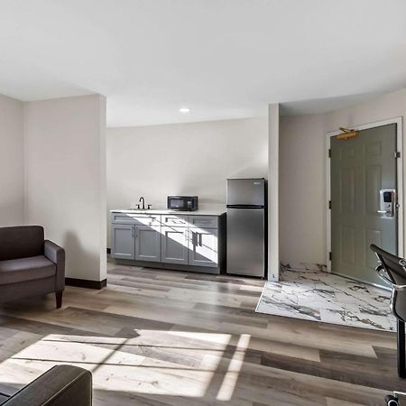 Quality Inn & Suites Columbia Harbison Экстерьер фото