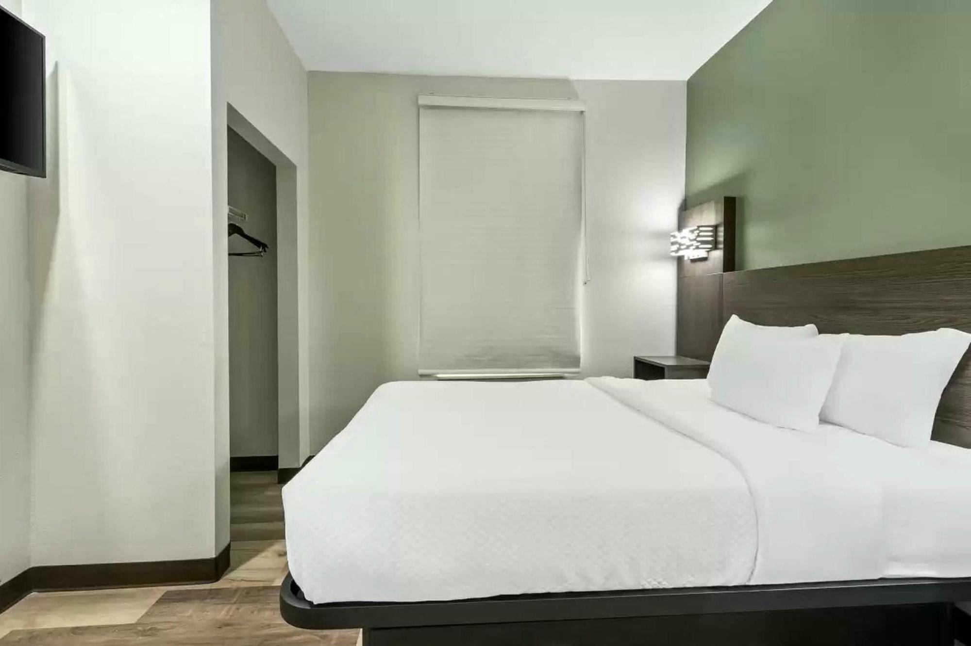 Quality Inn & Suites Columbia Harbison Экстерьер фото