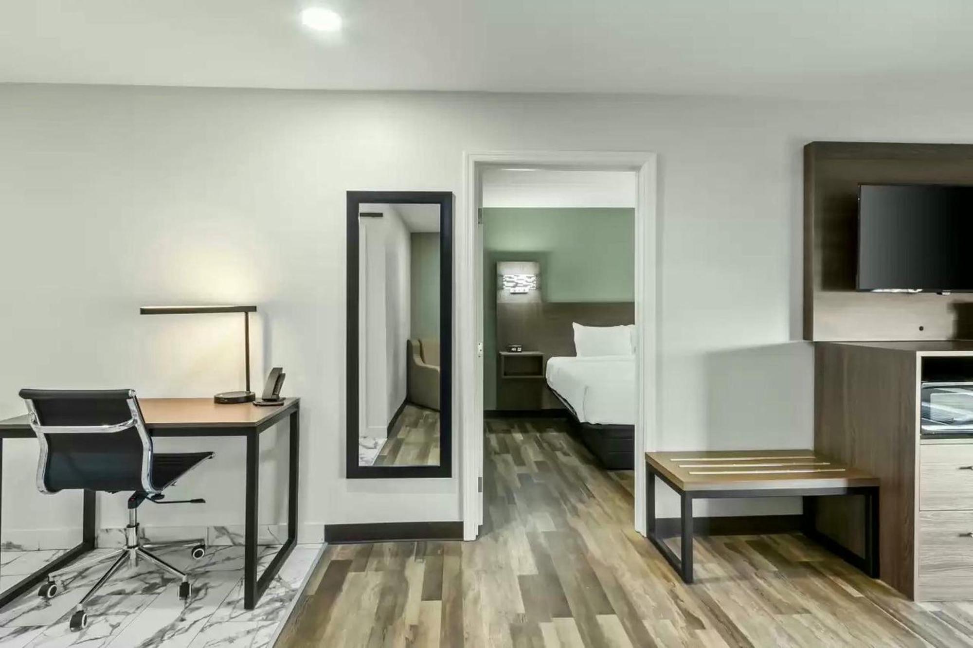 Quality Inn & Suites Columbia Harbison Экстерьер фото